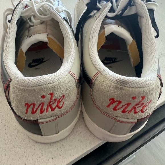 Nike shoes - Picture 7 of 7